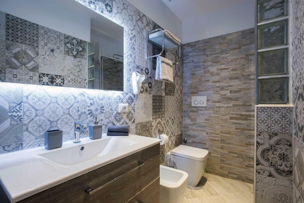 La Finestra Su Fontana Di Trevi - Charming View Apartamento Roma Exterior foto